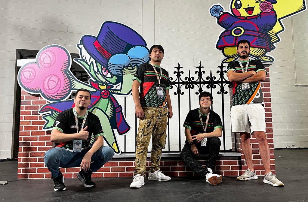 Los jugadores de 7-Eleven Gaming en el Campeonato Mundial de Pokémon GO, en Londres.